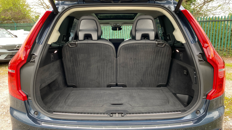 Volvo XC90 2.0 B6P Ultimate Dark 5dr AWD Geartronic Petrol Estate